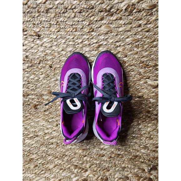 NIKE AIR MAX 2090 YOUTH SIZE 4 WOMEN 5.5 VIOLET FROST ATHLETIC COMFY NEW! - Picture 9 of 10